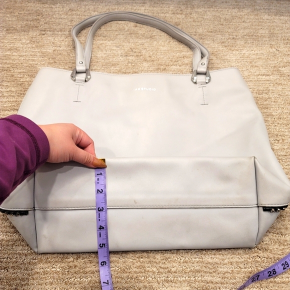 Max Studio Tote Bag - Picture 6 of 16